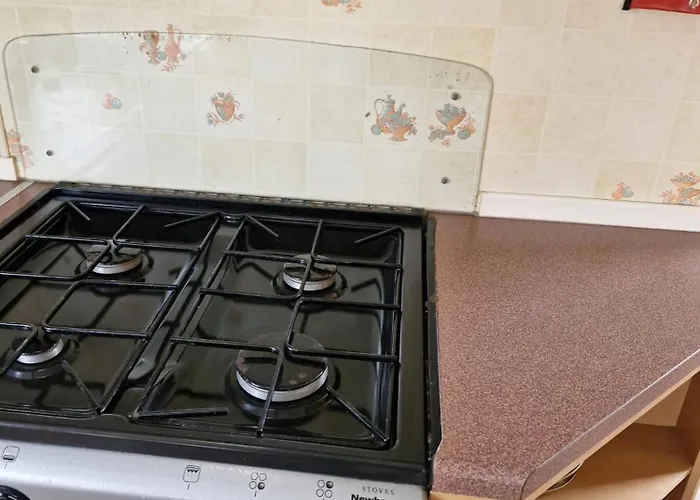 Beachside Caravan, Family-Friendly, Wifi