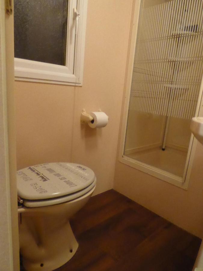 Beachside Caravan, Family-Friendly, Wifi * Инголдмелс