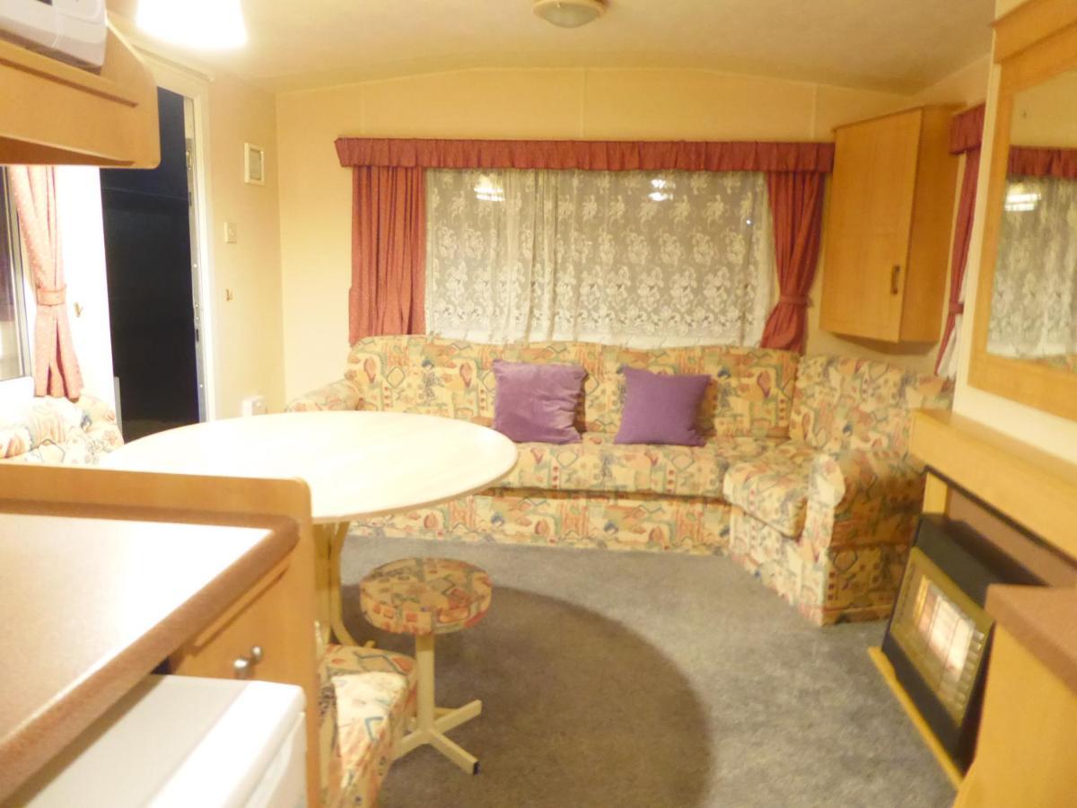 Beachside Caravan, Family-Friendly, Wifi